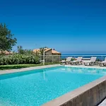 Maria Con Piscina E Vista Mare Villa *