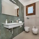 Maria Con Piscina E Vista Mare Villa