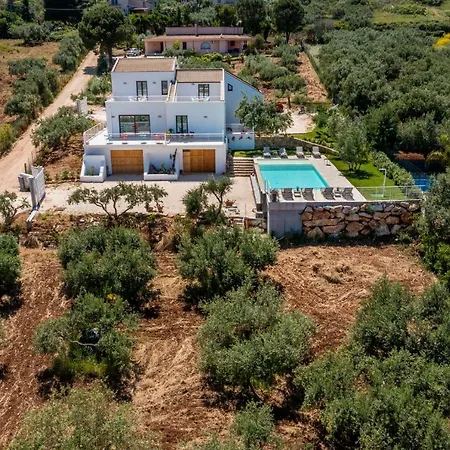 Villa Maria Con Piscina E Vista Mare