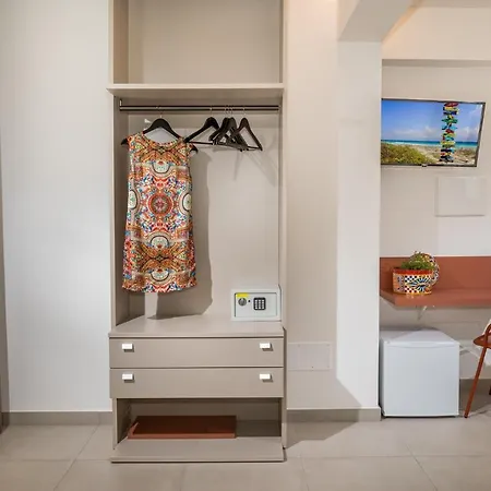 فيلة Maria Con Piscina E Vista Mare كاستيلاّماري ديل غو