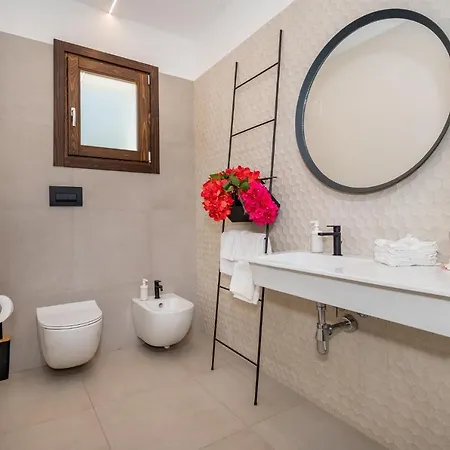 Maria Con Piscina E Vista Mare * كاستيلاّماري ديل غو