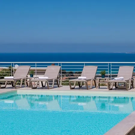 Maria Con Piscina E Vista Mare * كاستيلاّماري ديل غو