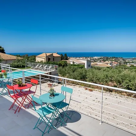 Maria Con Piscina E Vista Mare فيلة *