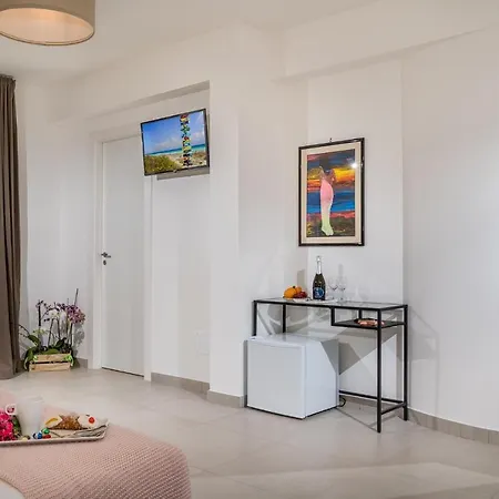 Maria Con Piscina E Vista Mare فيلة كاستيلاّماري ديل غو