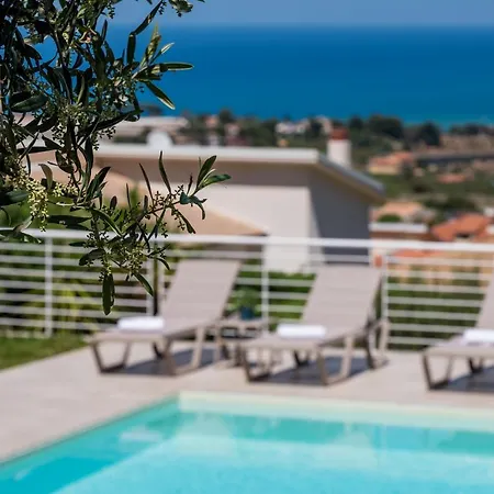 فيلة Maria Con Piscina E Vista Mare كاستيلاّماري ديل غو