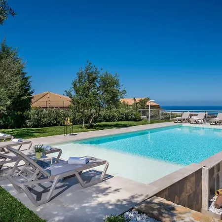 Maria Con Piscina E Vista Mare فيلة