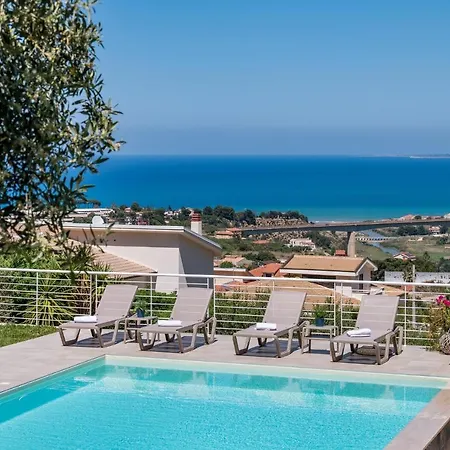 فيلة Maria Con Piscina E Vista Mare كاستيلاّماري ديل غو