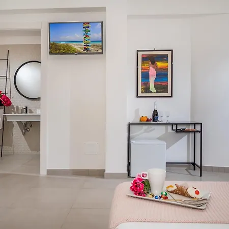 Maria Con Piscina E Vista Mare كاستيلاّماري ديل غو