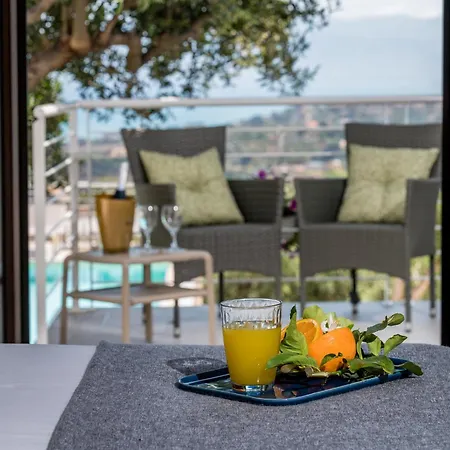 فيلة Maria Con Piscina E Vista Mare كاستيلاّماري ديل غو