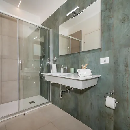 Maria Con Piscina E Vista Mare * كاستيلاّماري ديل غو