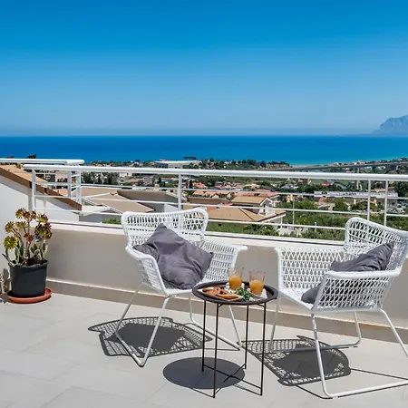Maria Con Piscina E Vista Mare فيلة كاستيلاّماري ديل غو
