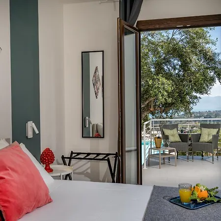 Maria Con Piscina E Vista Mare فيلة كاستيلاّماري ديل غو