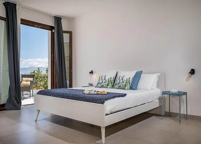 Maria Con Piscina E Vista Mare ヴィラ カステッランマーレ・デル・ゴルフォ