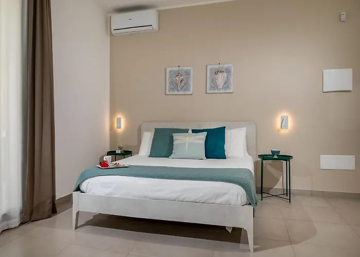 ヴィラ Maria Con Piscina E Vista Mare カステッランマーレ・デル・ゴルフォ