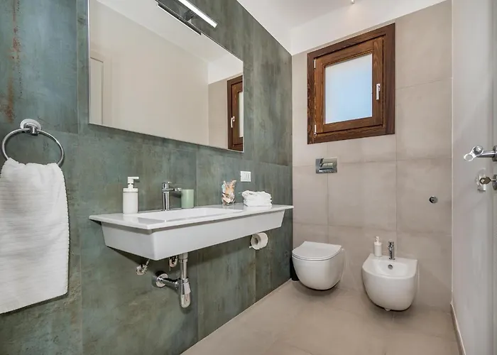 Maria Con Piscina E Vista Mare ヴィラ