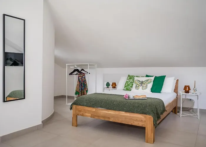 Maria Con Piscina E Vista Mare ヴィラ