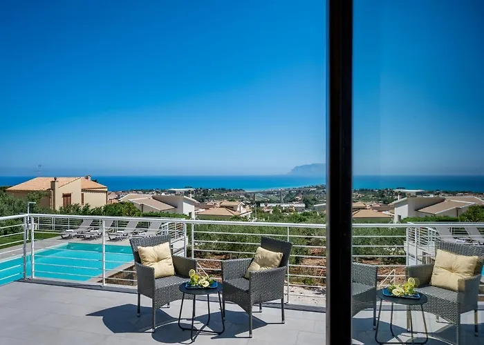 ヴィラ Maria Con Piscina E Vista Mare カステッランマーレ・デル・ゴルフォ