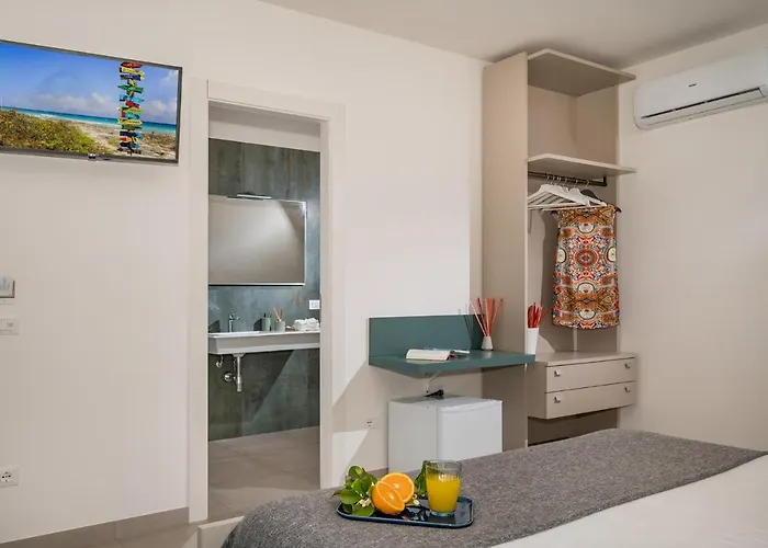 Maria Con Piscina E Vista Mare カステッランマーレ・デル・ゴルフォ