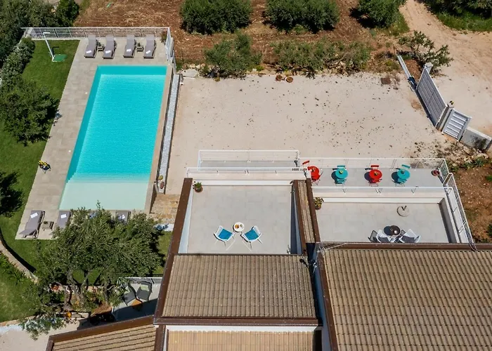Maria Con Piscina E Vista Mare カステッランマーレ・デル・ゴルフォ