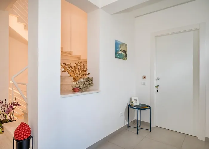 Maria Con Piscina E Vista Mare * カステッランマーレ・デル・ゴルフォ