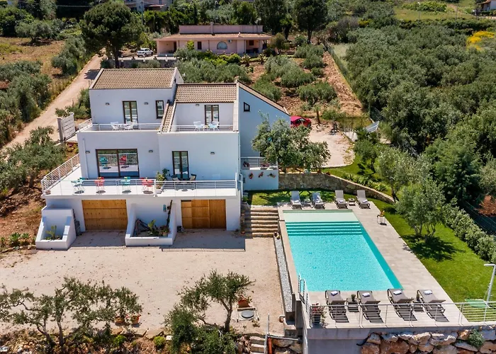Maria Con Piscina E Vista Mare * カステッランマーレ・デル・ゴルフォ